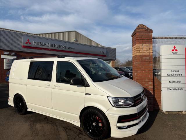 Volkswagen Transporter 2.0 BiTDI T32 BlueMotion Tech Highline Crew Van DSG 4Motion SWB Euro 6 (s/s) 5dr Combi Van Diesel White